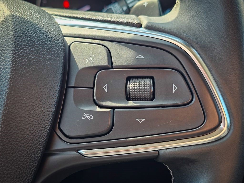 Certified 2023 Buick Envision Essence AWD/4WD image 25