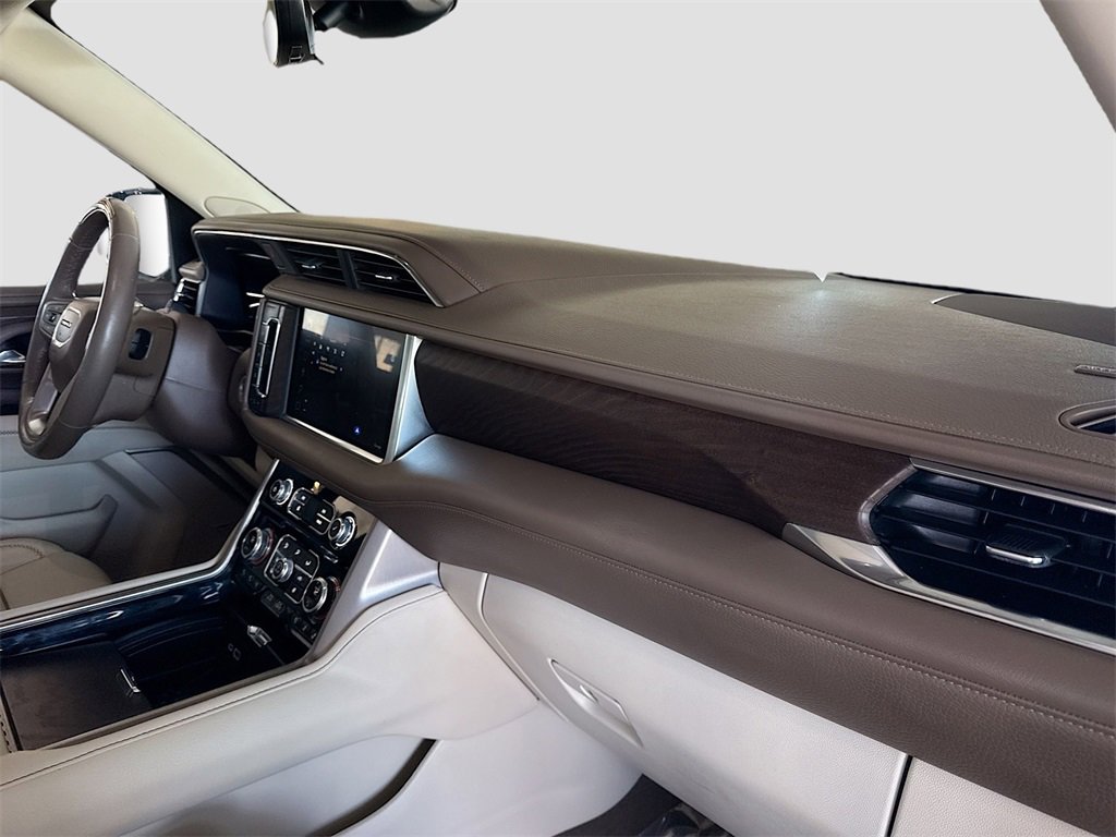 Used 2024 GMC Yukon XL Denali w/ Advanced Technology Package image 29