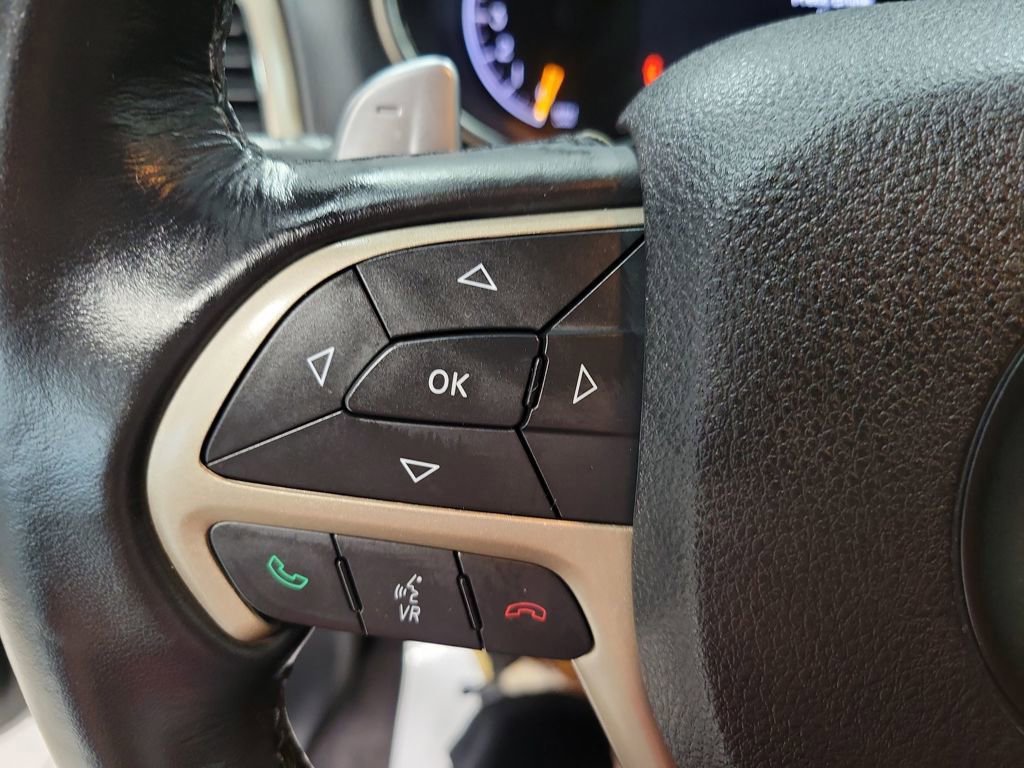 Used 2016 Jeep Grand Cherokee Laredo w/ Quick Order Package 23E image 39