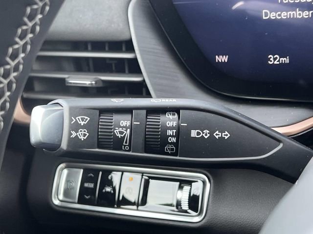 New 2025 Buick Envision Sport Touring image 32