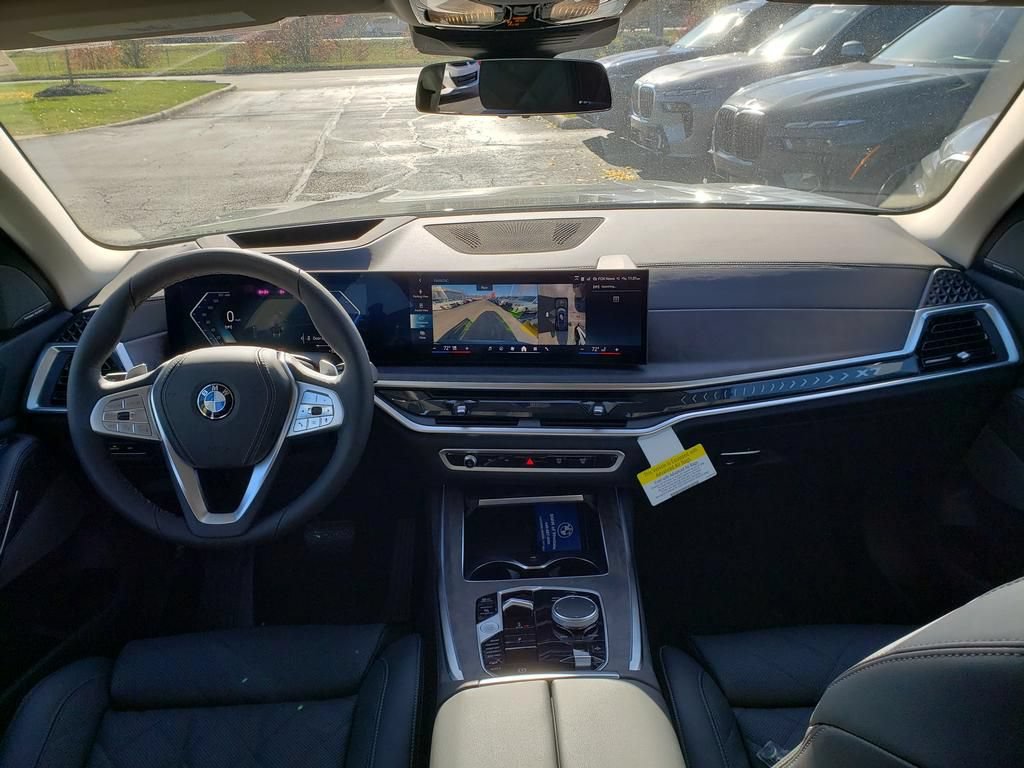 New 2026 BMW X7 xDrive40i AWD/4WD image 8
