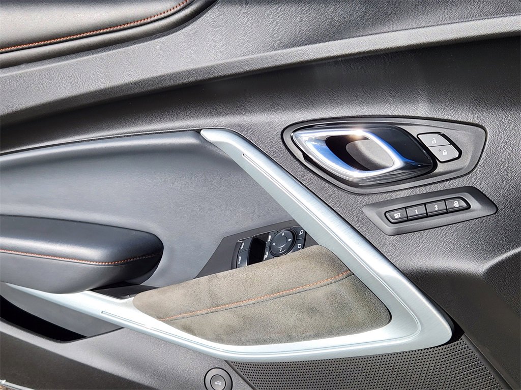 Used 2017 Chevrolet Camaro SS w/ 50th Anniversary Edition image 10