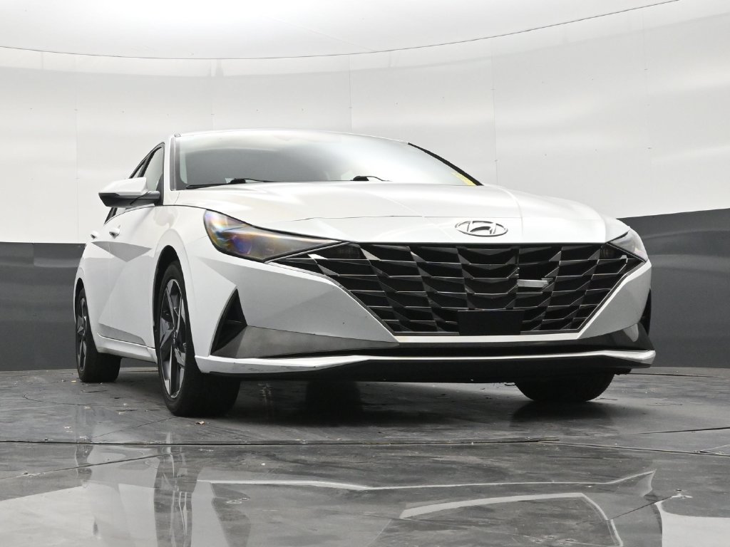 Used 2022 Hyundai Elantra Limited w/ Cargo Package FWD image 25