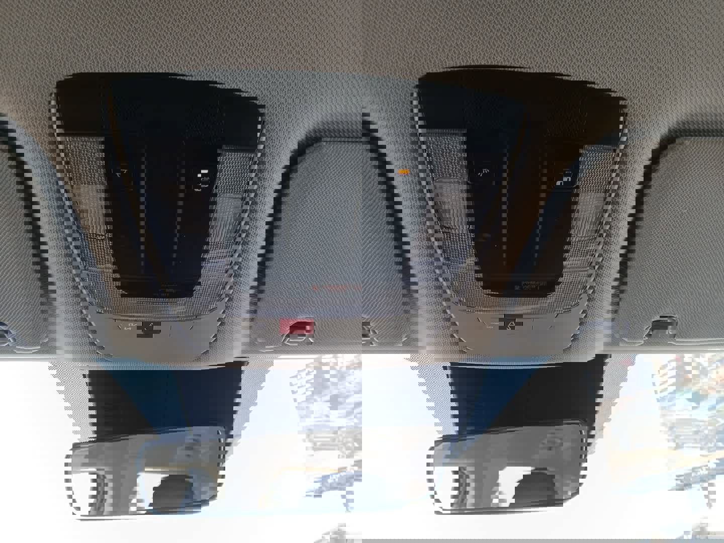 Used 2024 Kia Sorento S image 29