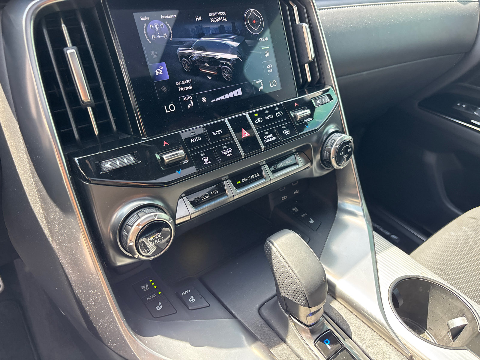Used 2025 Lexus LX 700h F Sport AWD/4WD image 22