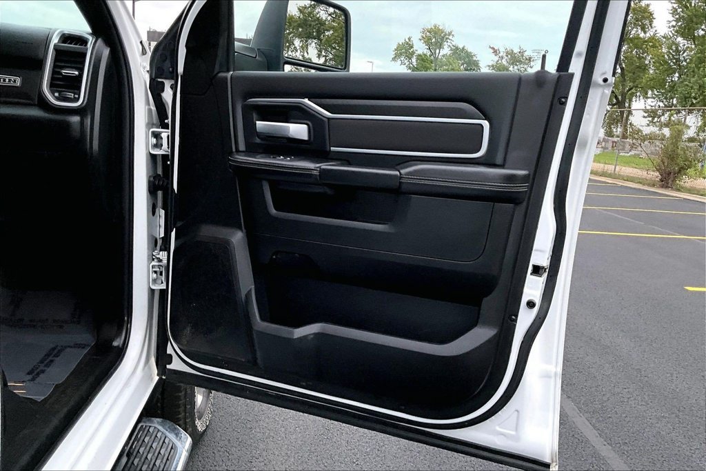 Used 2025 RAM 2500 Big Horn AWD/4WD image 22