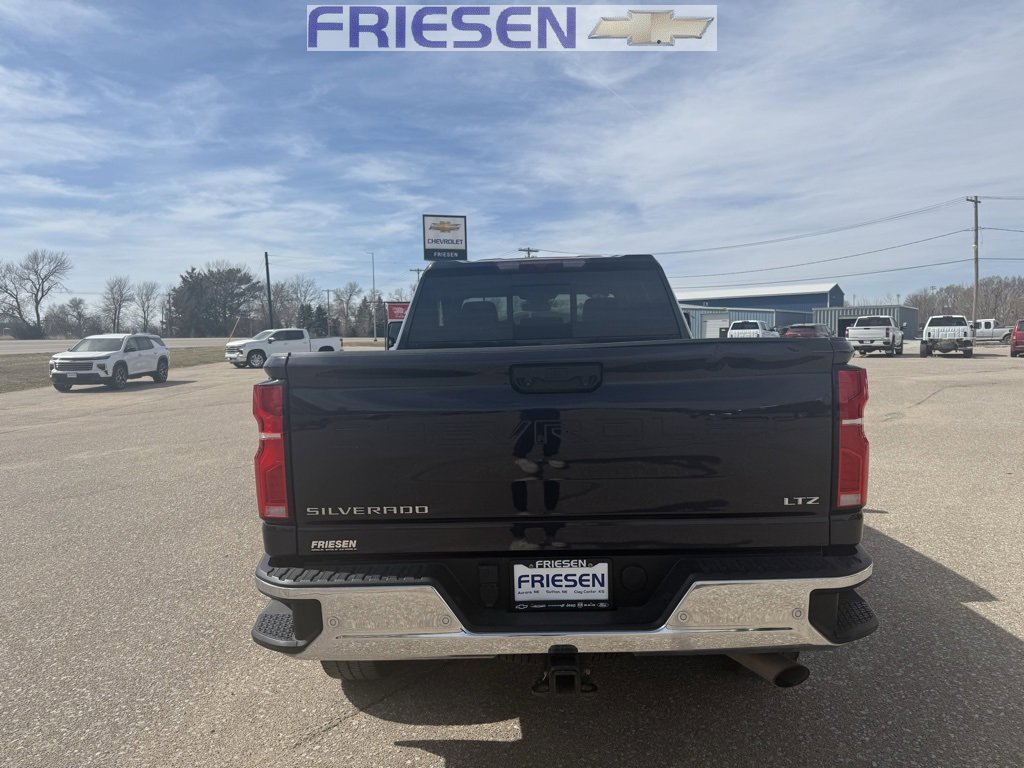 Used 2024 Chevrolet Silverado 2500 LTZ w/ LTZ Convenience Package image 4