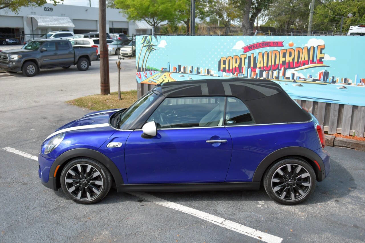 Used 2019 MINI Cooper S w/ Signature Upholstery Package image 6