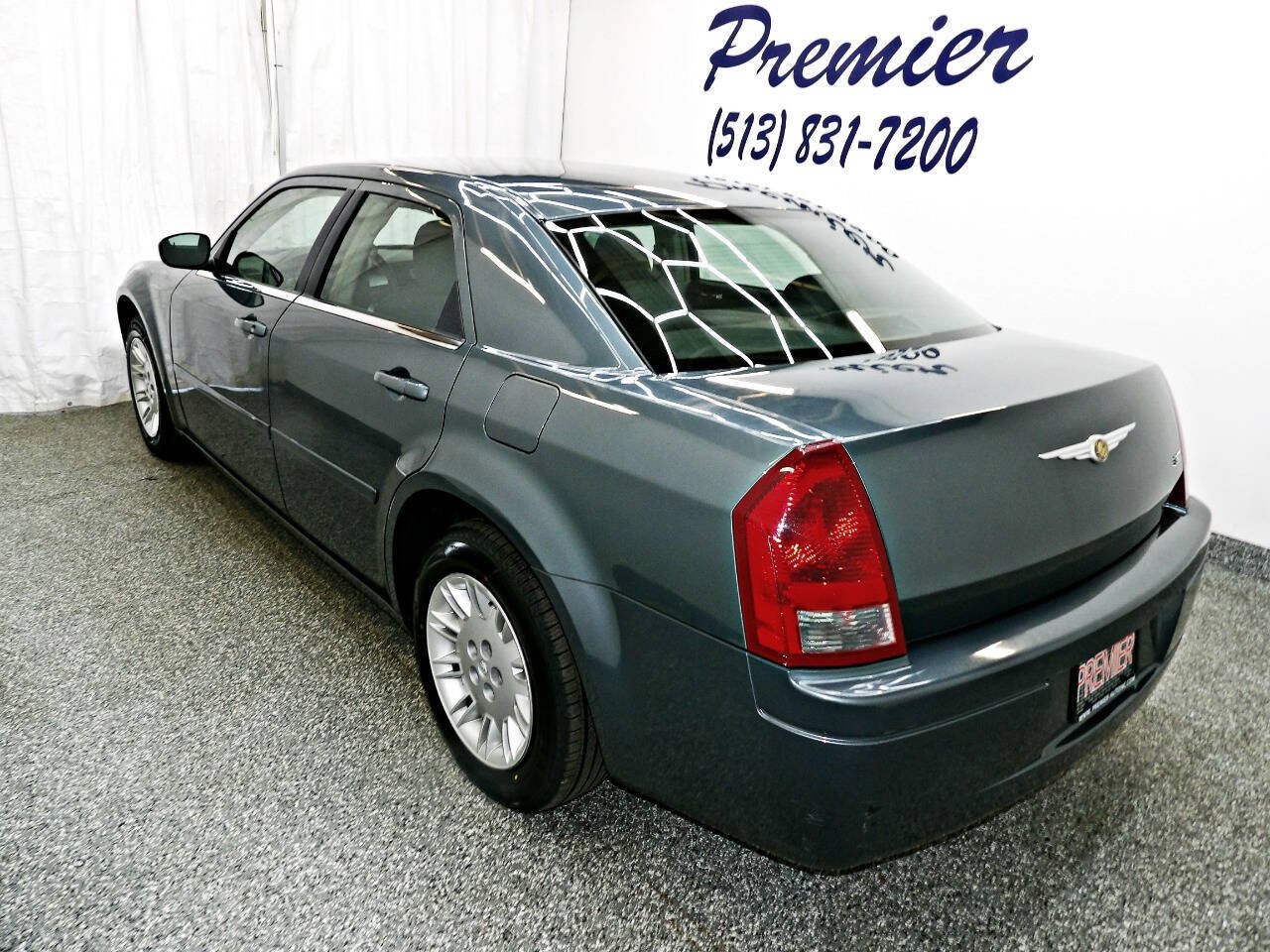 Used 2006 Chrysler 300 RWD image 4