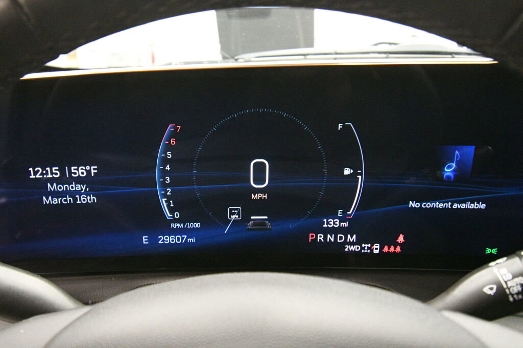 Used 2025 Cadillac XT4 Premium Luxury image 12