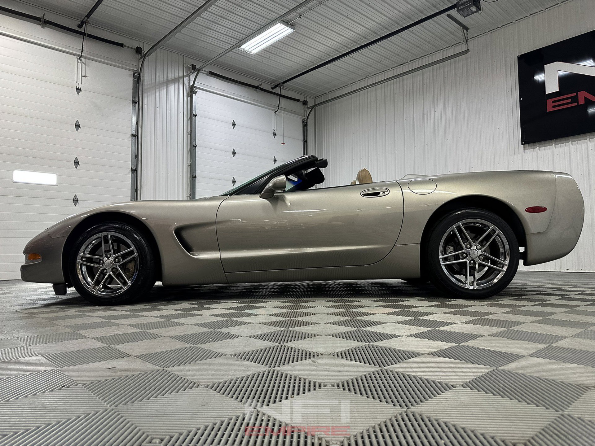 Used 2000 Chevrolet Corvette Convertible w/ Memory Pkg image 20