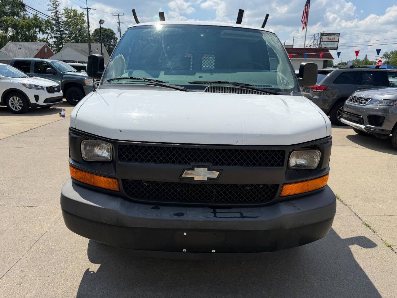 Used 2012 Chevrolet Express 2500 w/ Cold Climate Package RWD image 4
