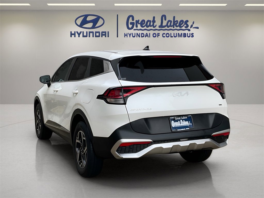 Used 2024 Kia Sportage LX image 3