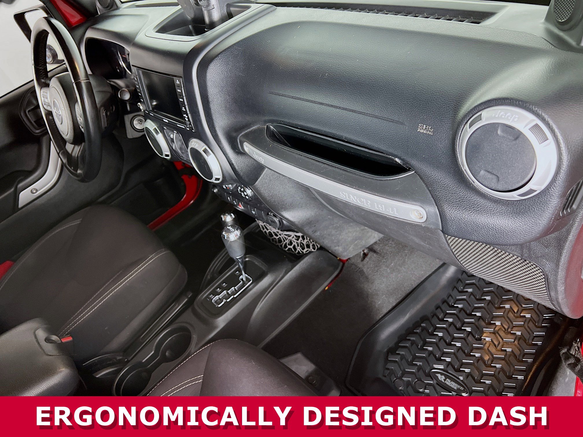 Used 2013 Jeep Wrangler Unlimited Sahara w/ Connectivity Group image 19