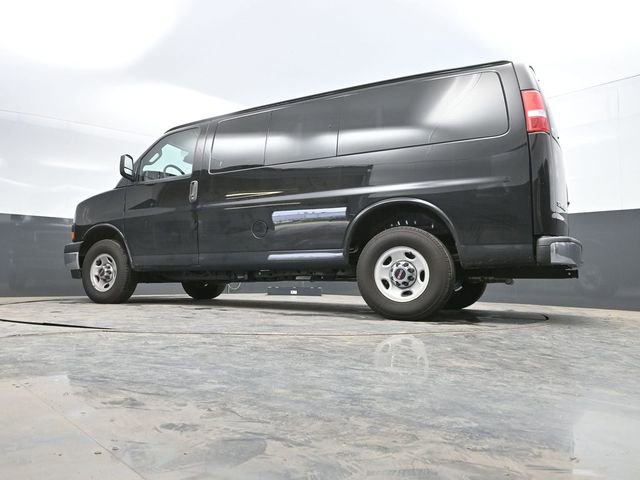 Used 2025 GMC Savana 2500 LT w/ LT Preferred Equipment Group RWD image 48