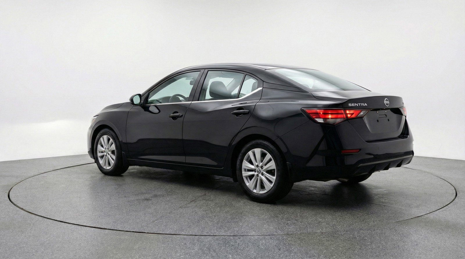 Used 2025 Nissan Sentra S image 6