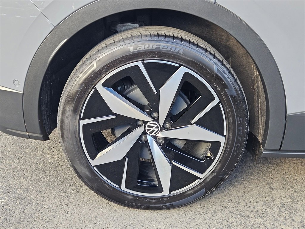 Used 2023 Volkswagen ID.4 Pro S image 9