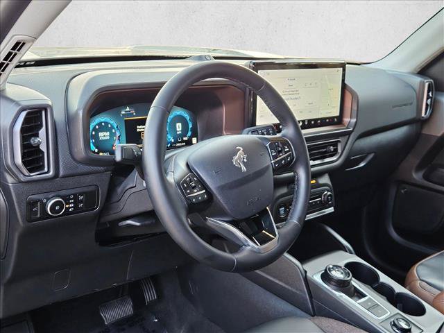 Used 2025 Ford Bronco Sport Outer Banks w/ Outer Banks Tech Package+ AWD/4WD image 8