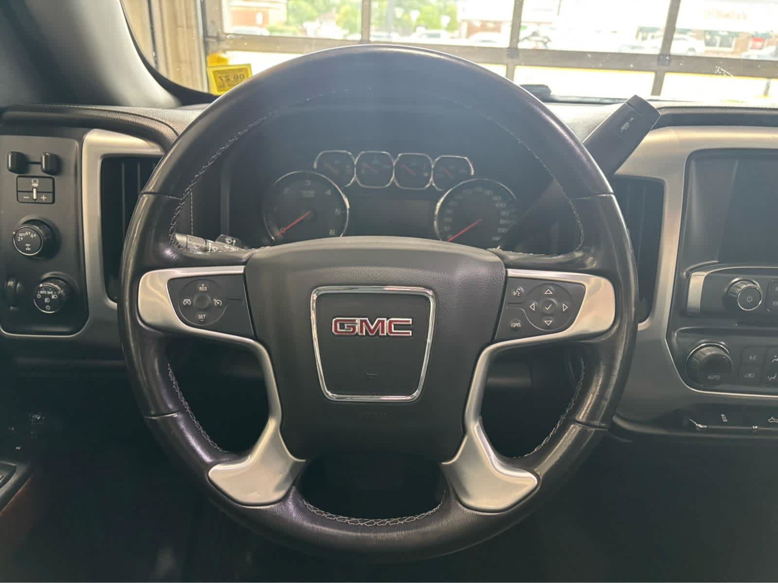 Used 2018 GMC Sierra 1500 SLE w/ SLE Value Package AWD/4WD image 12