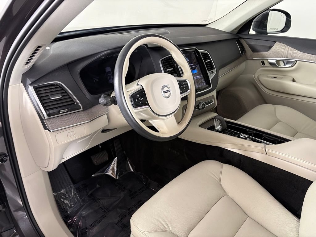 Used 2023 Volvo XC90 B6 Plus w/ Protection Package Premier AWD/4WD image 17
