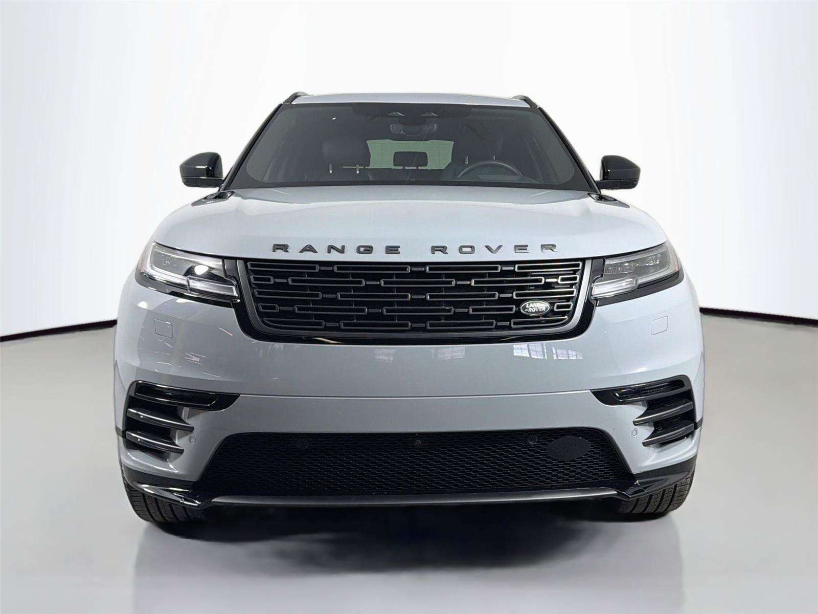 Certified 2026 Land Rover Range Rover Velar Dynamic SE AWD/4WD image 2