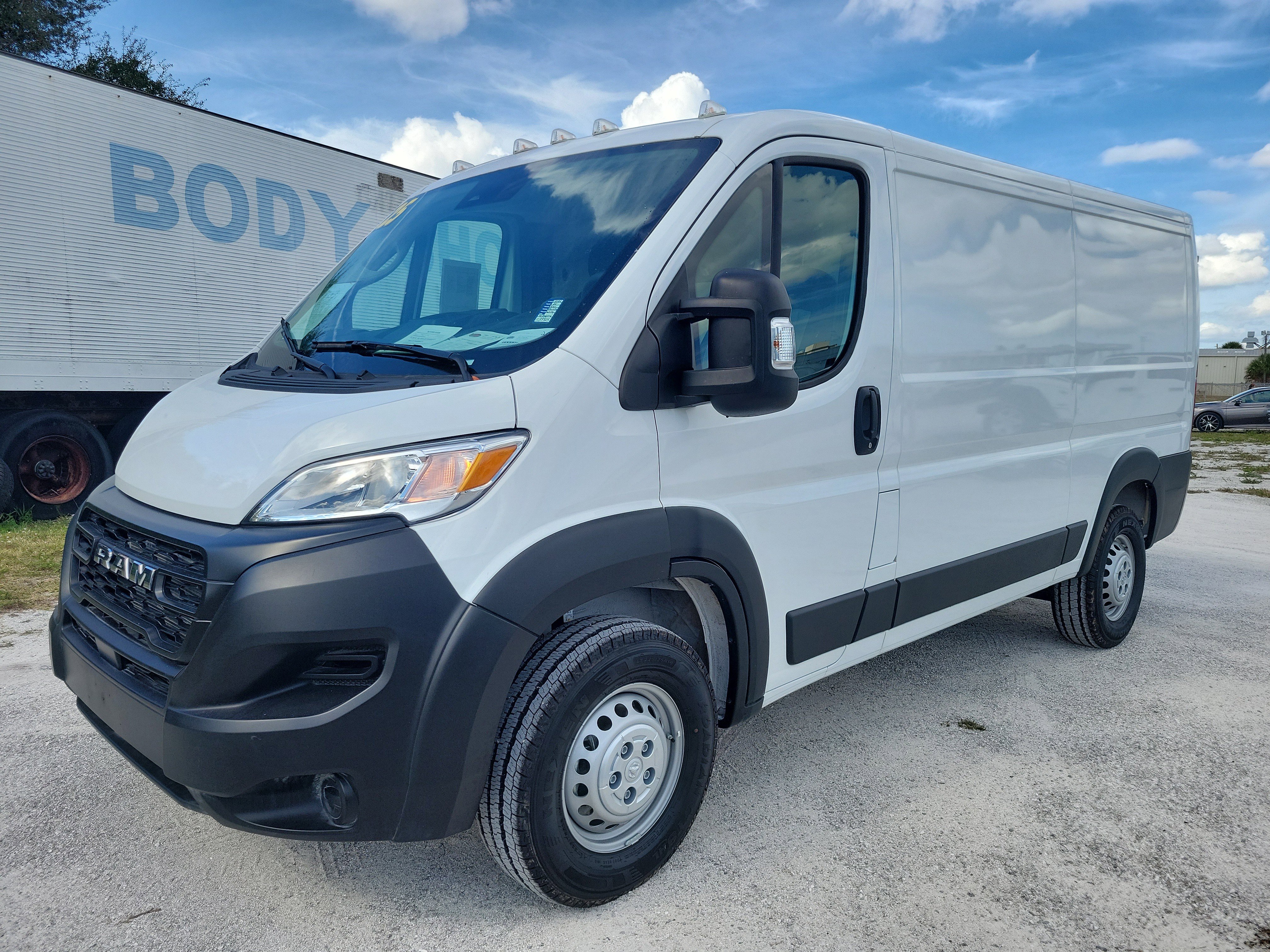Used 2025 RAM ProMaster 2500 image 2