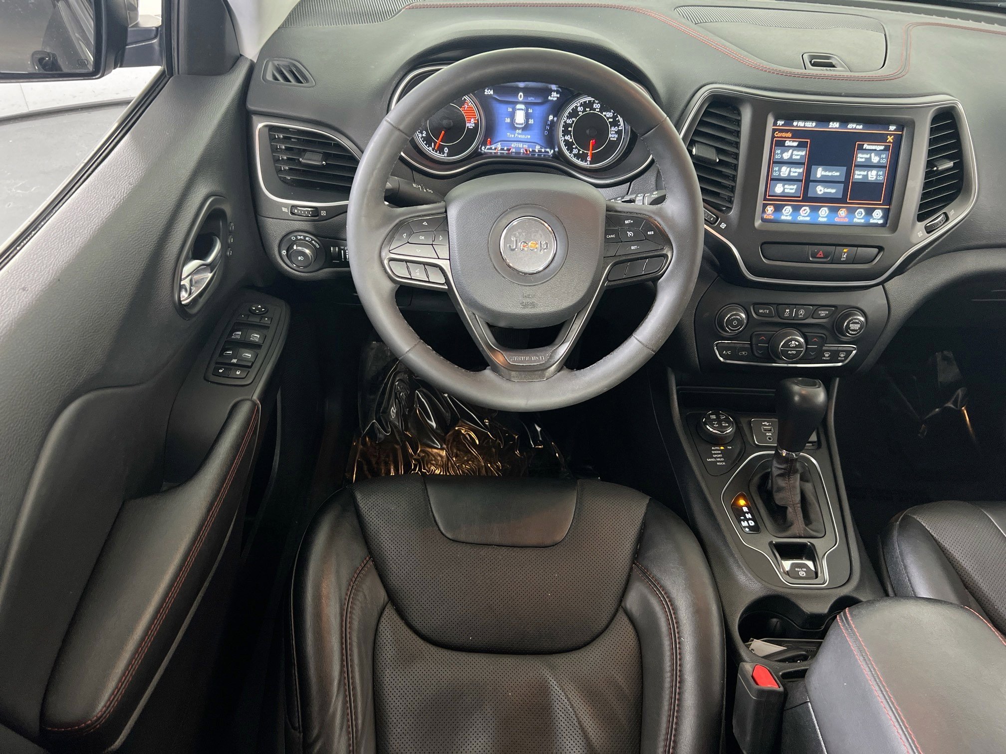 Used 2022 Jeep Cherokee Trailhawk w/ Premium Leather Package image 20