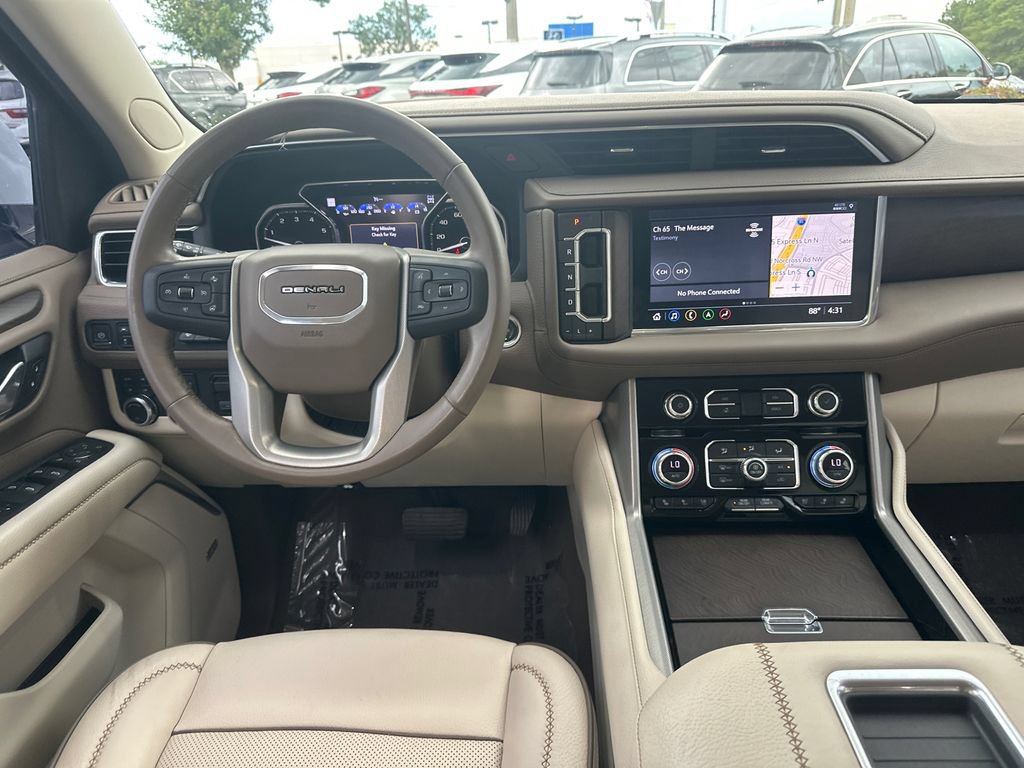 Used 2021 GMC Yukon Denali w/ Denali Ultimate Package AWD/4WD image 15