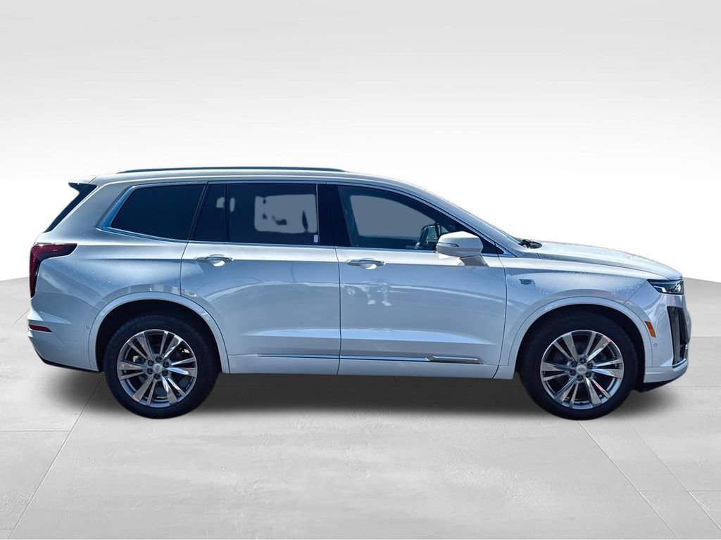 Used 2024 Cadillac XT6 Premium Luxury w/ Technology Package AWD/4WD image 11