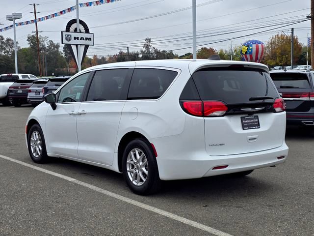 Certified 2024 Chrysler Voyager LX image 6