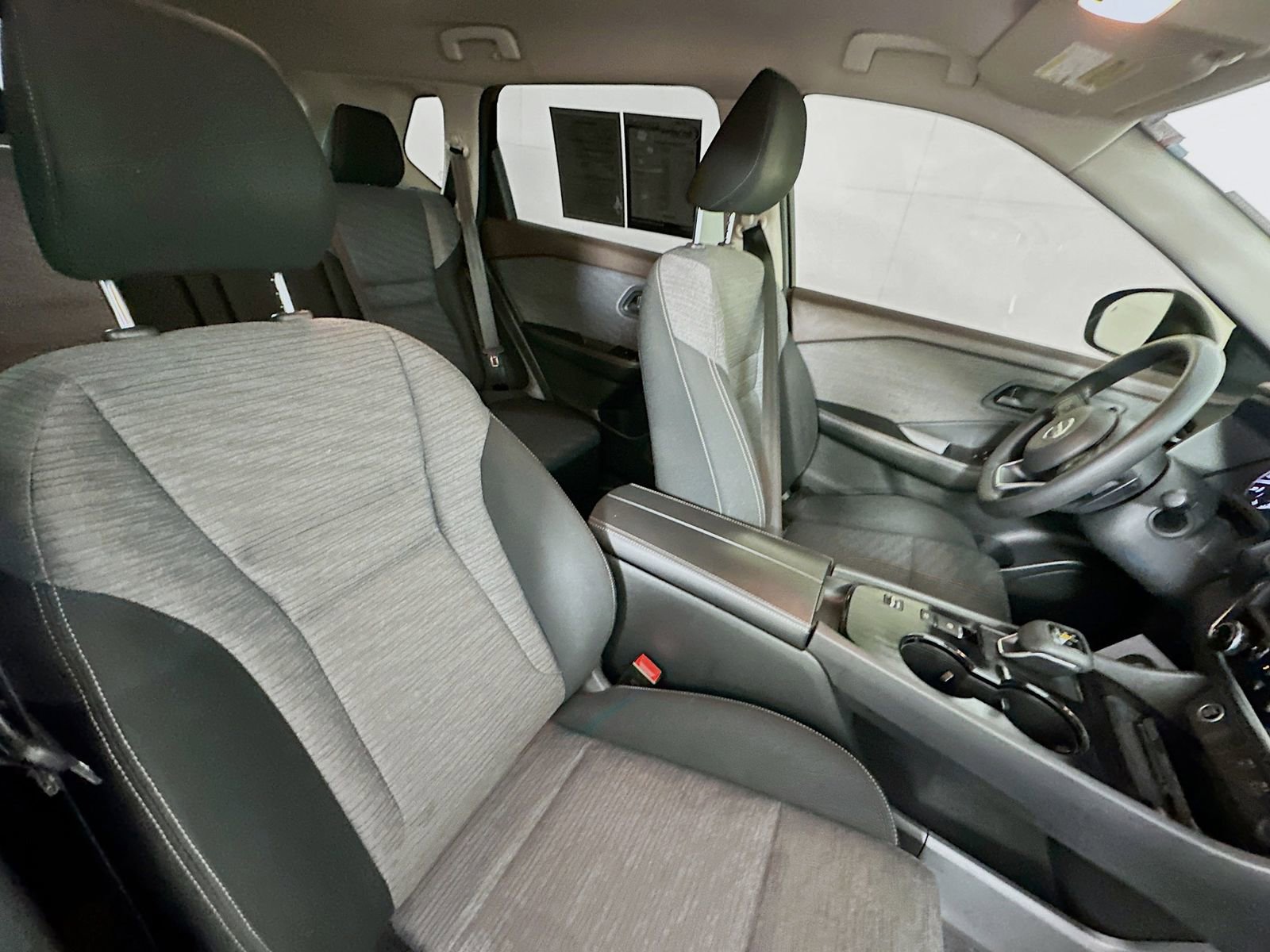 Used 2021 Nissan Rogue S FWD image 25