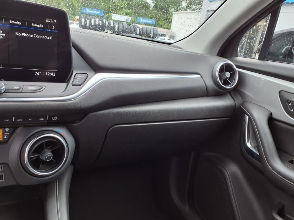 Used 2023 Chevrolet Blazer LT image 22