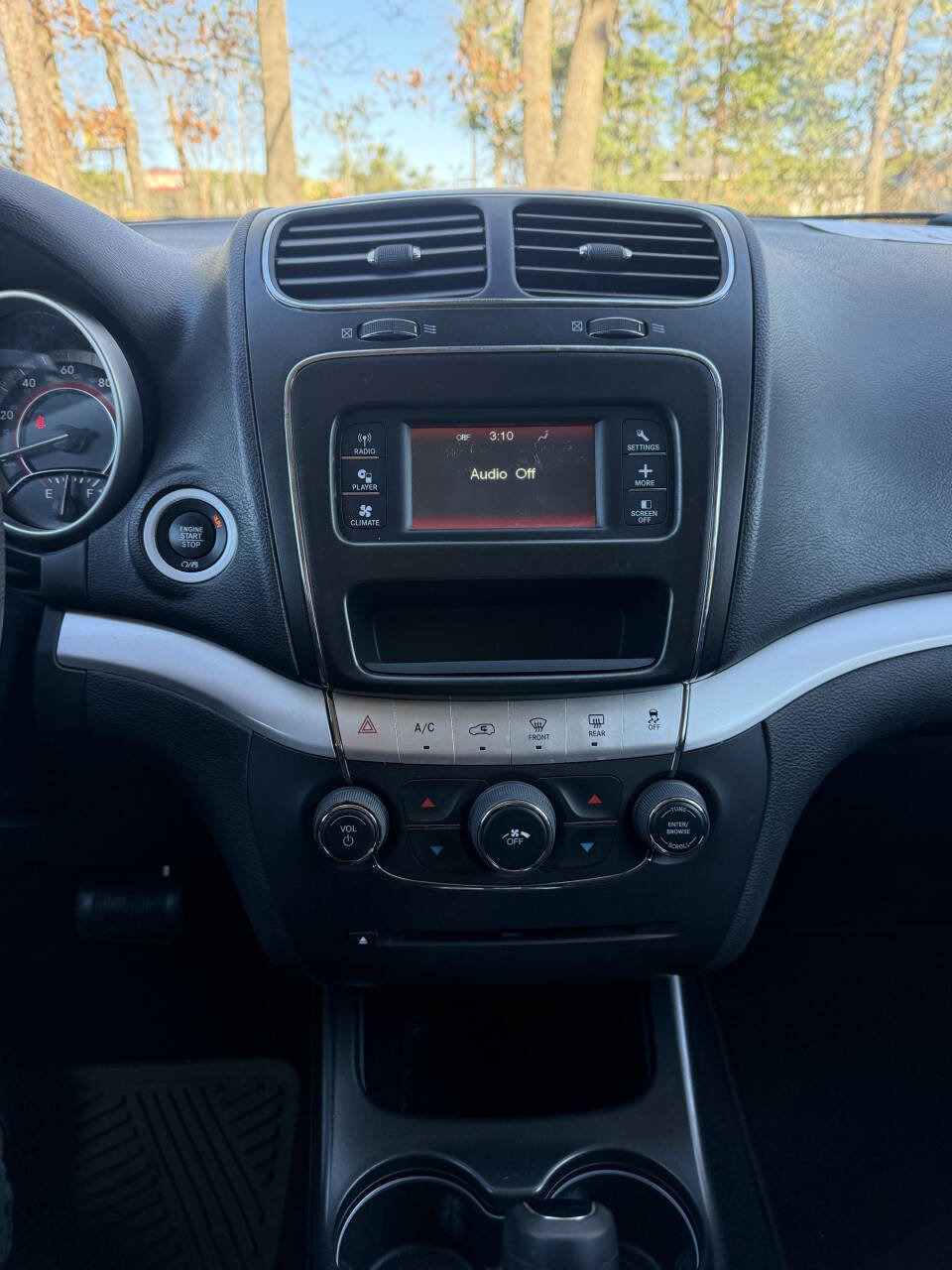 Used 2018 Dodge Journey SE image 5