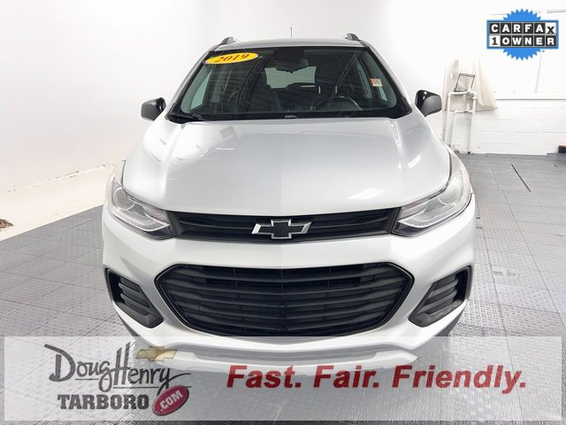 Used 2019 Chevrolet Trax LT w/ Redline Edition image 2