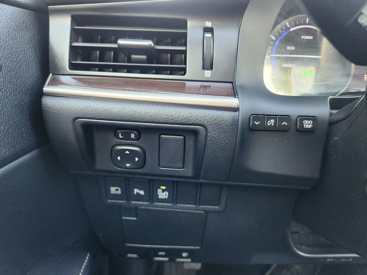 Used 2018 Lexus ES 300h w/ Luxury Package FWD image 22