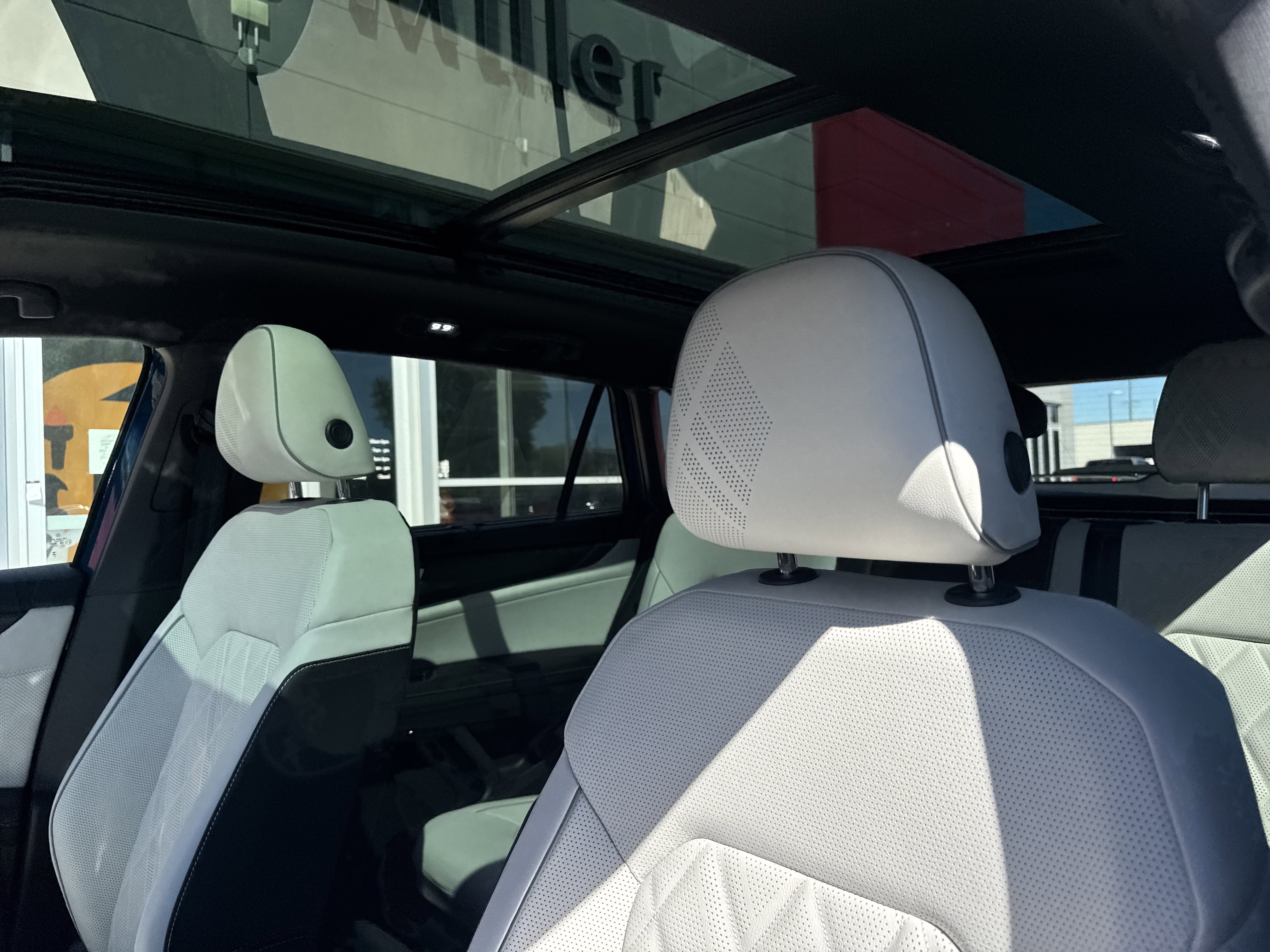 New 2026 Volkswagen Atlas Cross Sport SEL Premium R-Line image 16