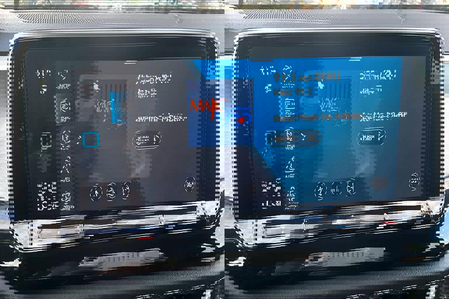 Used 2025 Volkswagen Atlas Cross Sport SE image 30