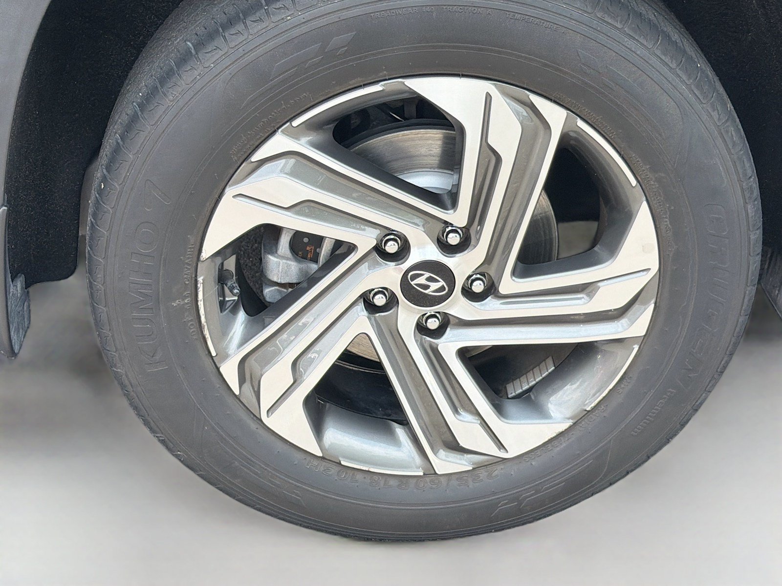 Used 2023 Hyundai Santa Fe SEL FWD image 9