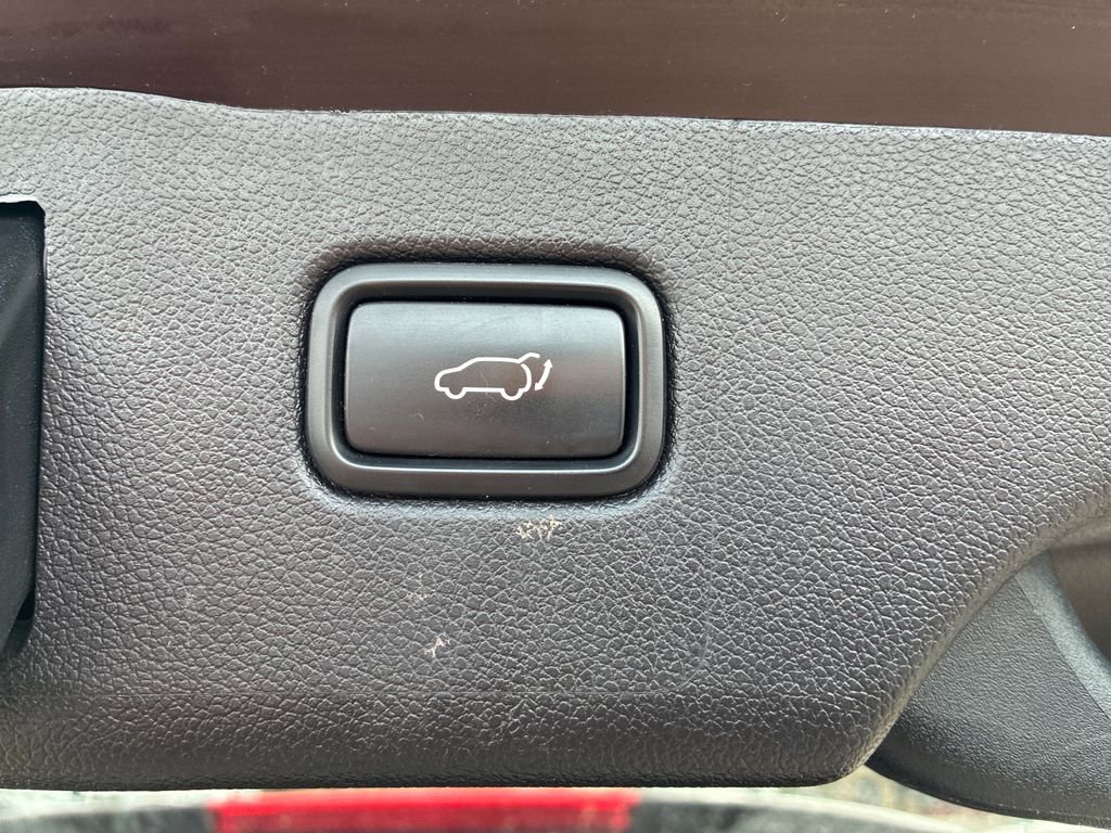 Used 2019 Kia Sorento SX image 18