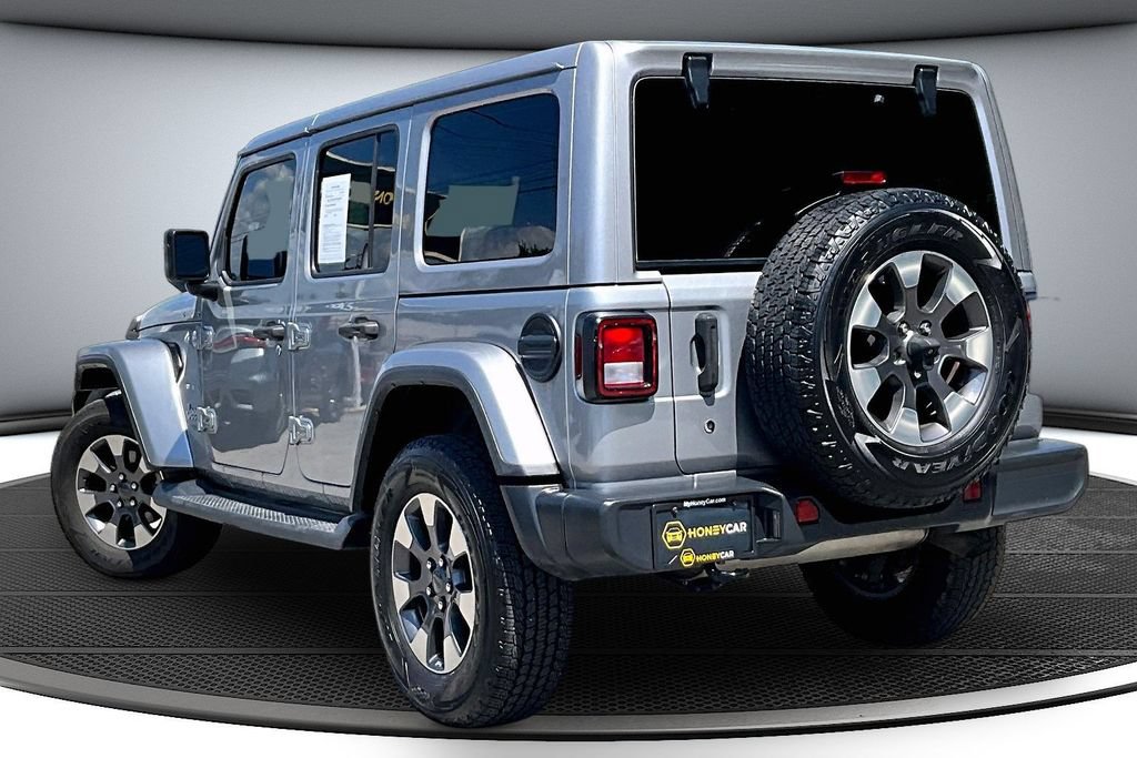 Used 2018 Jeep Wrangler Unlimited Sahara AWD/4WD image 4