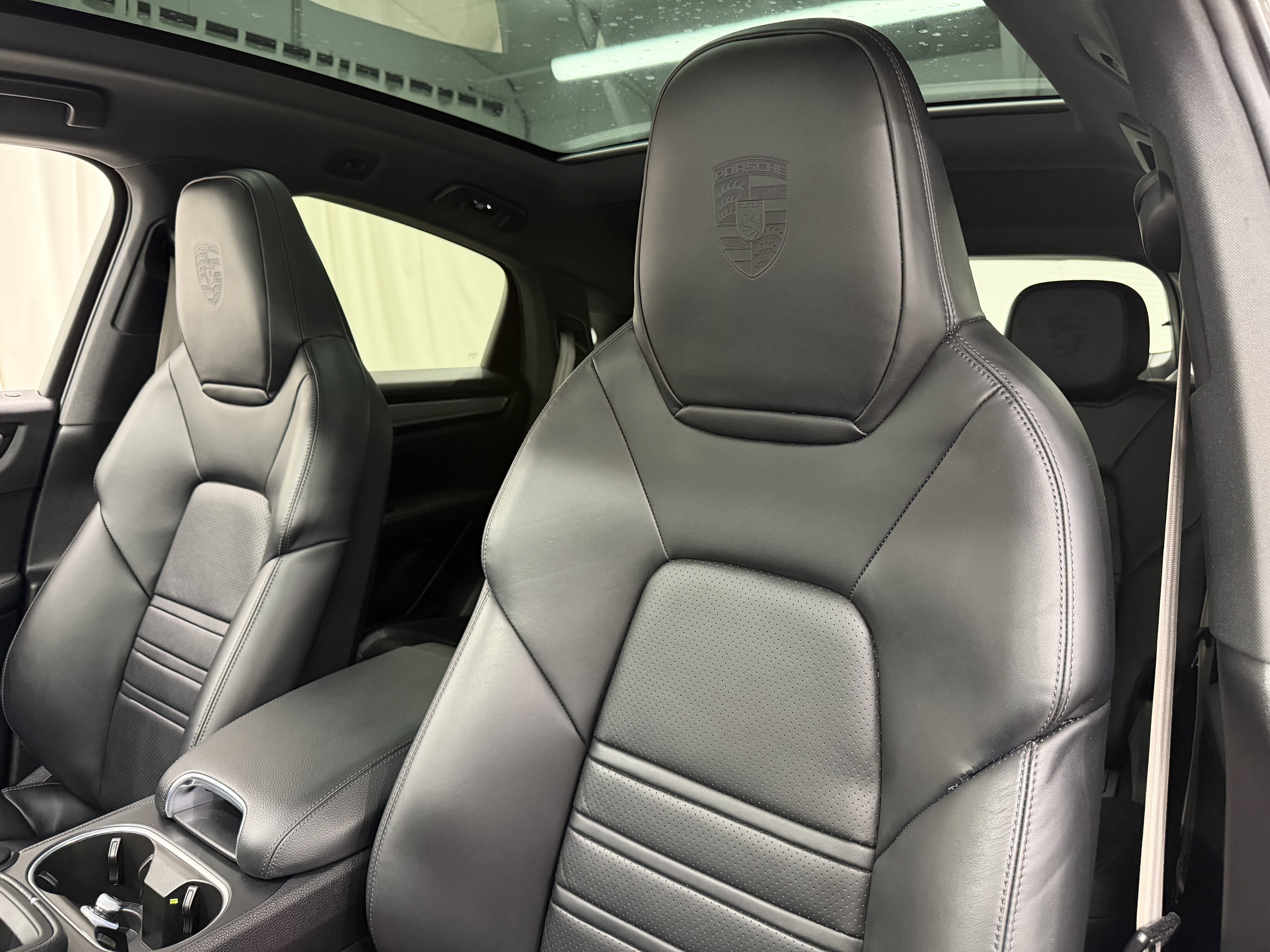 Certified 2022 Porsche Cayenne S image 5