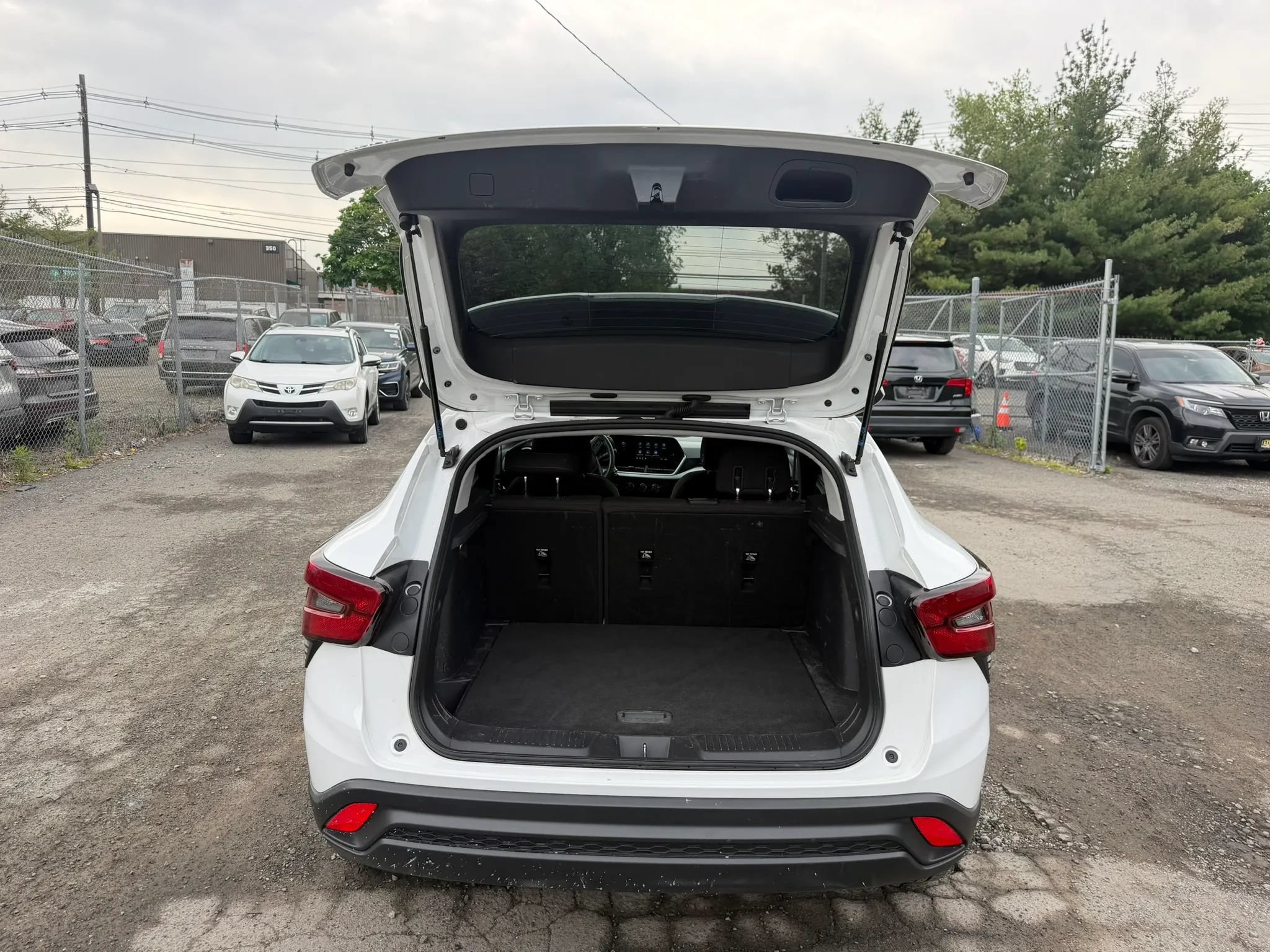 Used 2024 Chevrolet Trax LS w/ LS Convenience Package FWD image 27