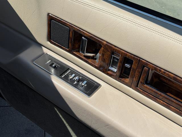 Used 1996 Cadillac Fleetwood Brougham RWD image 19