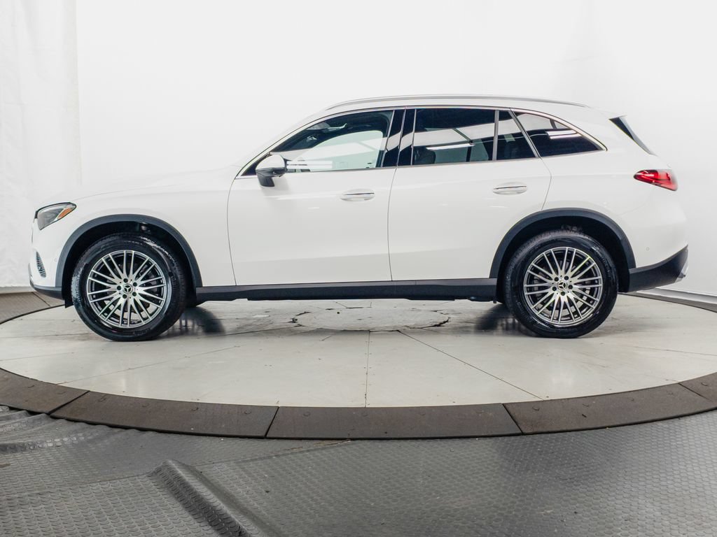 Certified 2026 Mercedes-Benz GLC 300 4MATIC image 4