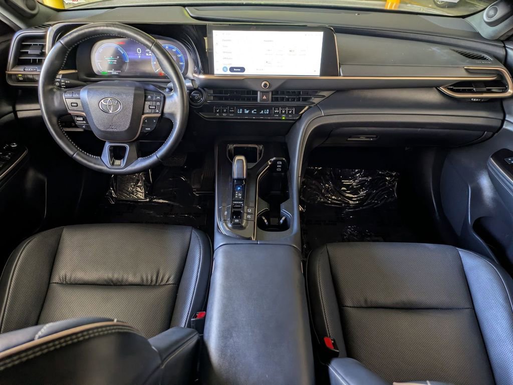Used 2024 Toyota Crown AWD/4WD image 25