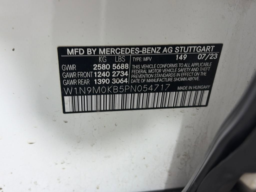 Used 2023 Mercedes-Benz EQB 300 4MATIC image 9