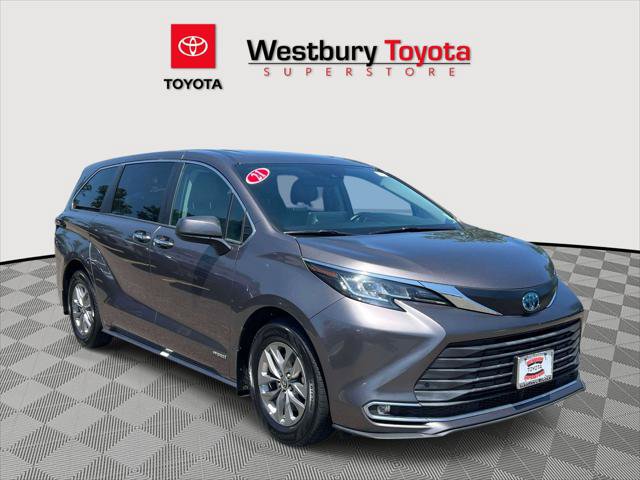 Certified 2021 Toyota Sienna XLE