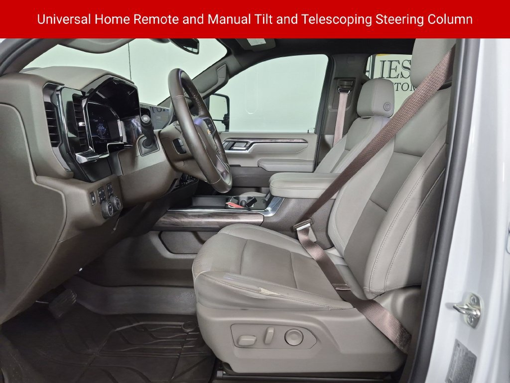 Used 2025 Chevrolet Silverado 2500 LTZ w/ LTZ Plus Package AWD/4WD image 17