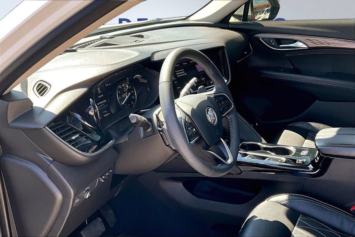 Used 2021 Buick Envision Avenir FWD image 17