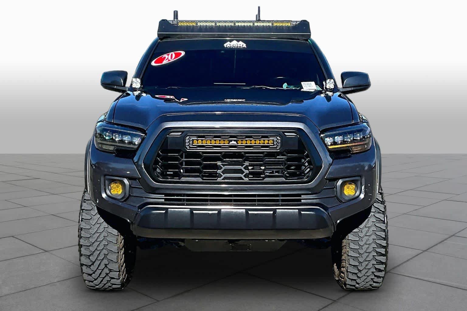 Used 2020 Toyota Tacoma TRD Off-Road w/ Technology Package AWD/4WD image 3